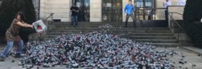 Des grenades utilisées cette semaine dans la Zad sont déposées devant la préfecture à Nantes, ce jeudi 19 avril 2018. | Ouest-France