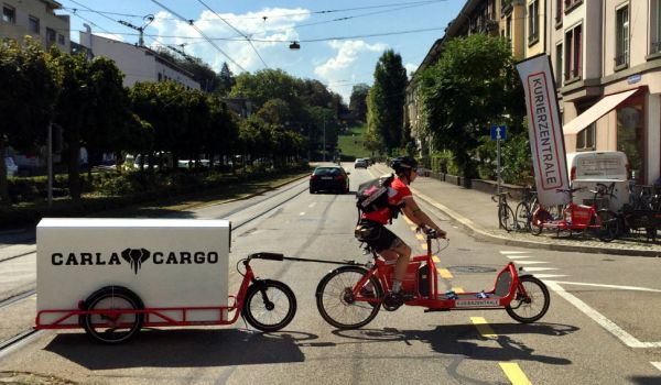 Remorque vélo charge 100 kg : peut-elle remplacer la voiture ?